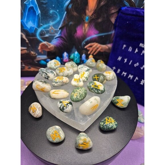 Tree Agate Gemstone Divination Rune Set - Picture 4 of 5